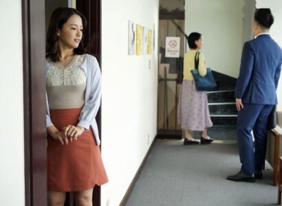 Cô hàng xóm xinh đẹp thích làm tình với tôi ở bất kì đâu, bất kể lúc nào